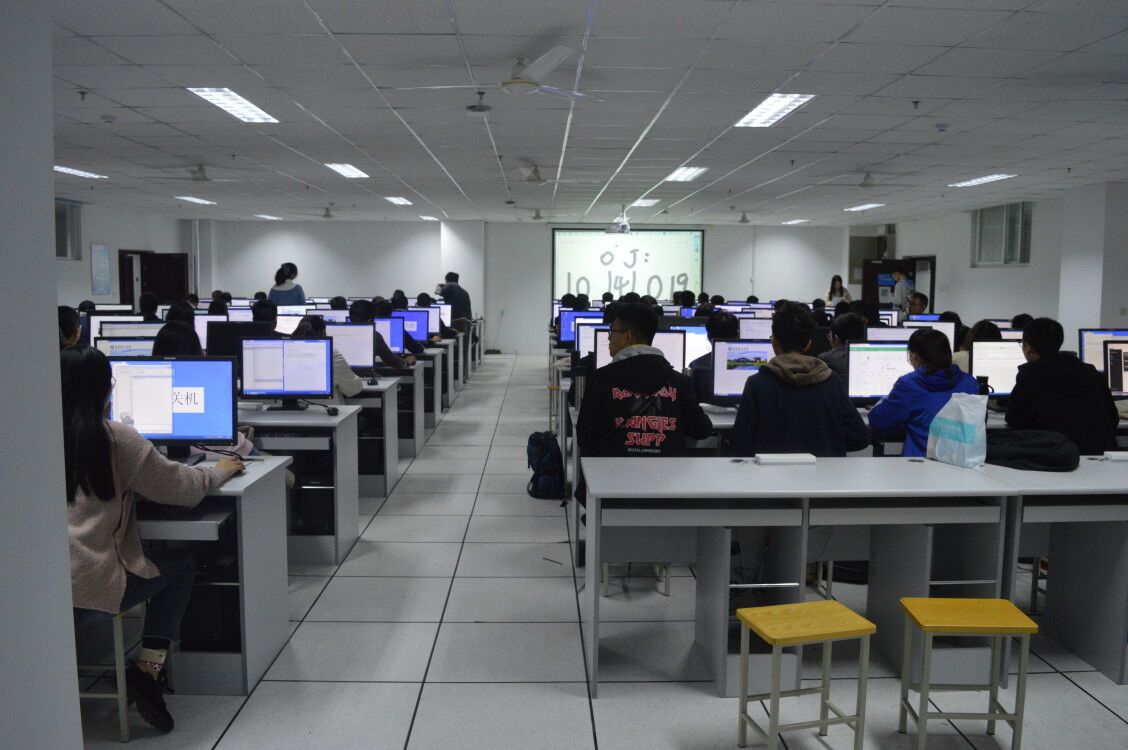 信息与控制工程学院成功举办校园程序设计大赛，聚焦网络信息技术开发